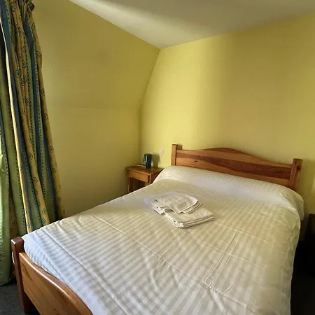Aux Globe-trotters Hotel 2*