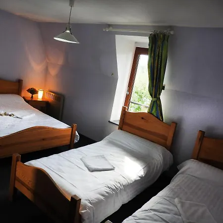 Aux Globe-trotters Hotel 2*
